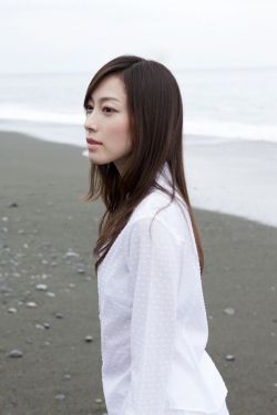 美谷朱里